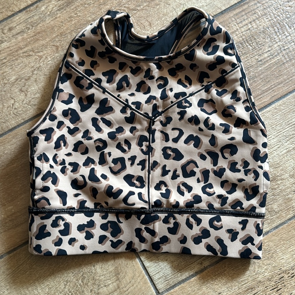 IVL size 10 leopard bra great condition runs smaller in my opinion. - Picture 4 of 5